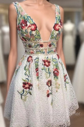 A-Line White Short Homecoming Dress With Floral